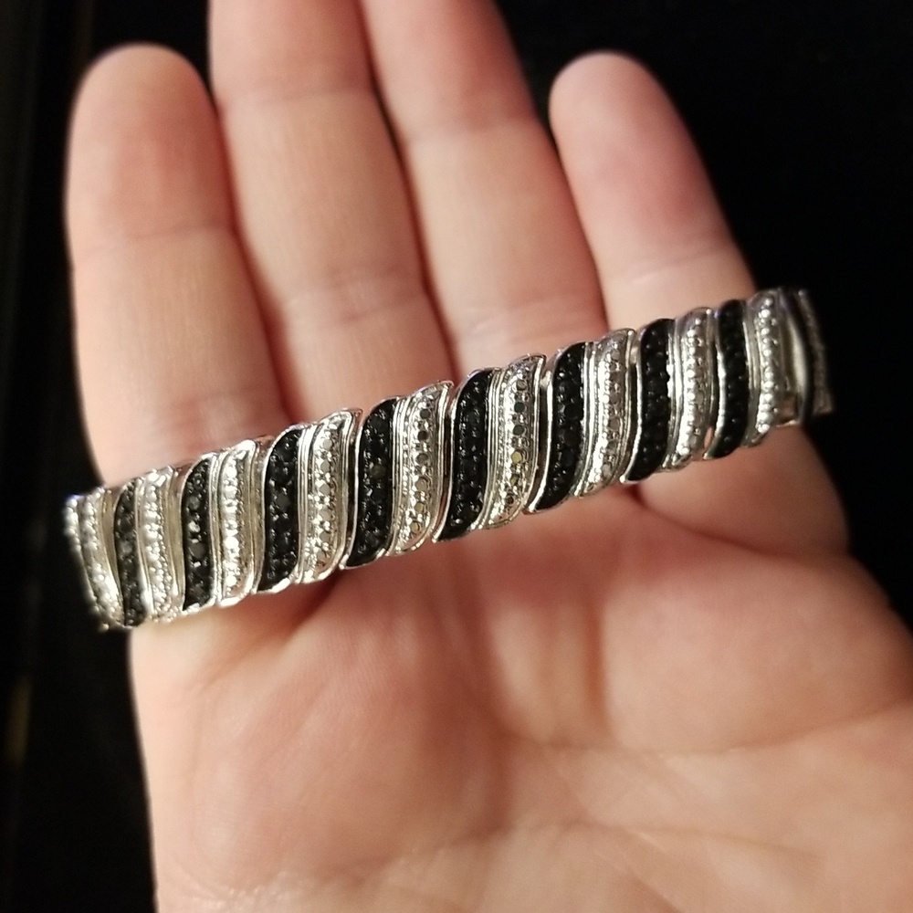 Black and white shone bracelet
